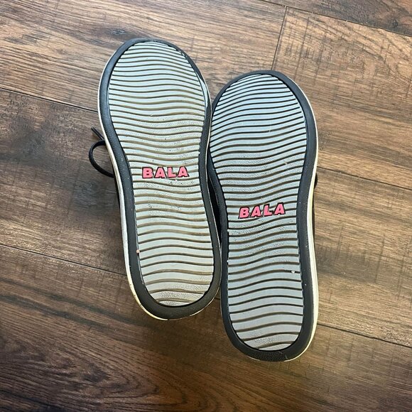 BALA 12 Black shoes Nursing Size Women 10 Mens 8 - Picture 7 of 9